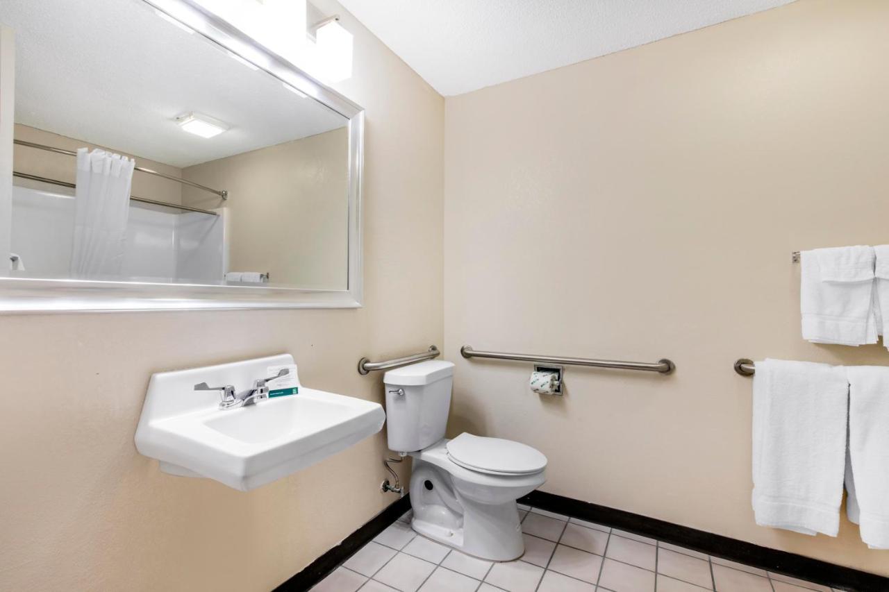 Quality Inn & Suites Metropolis I-24 Экстерьер фото