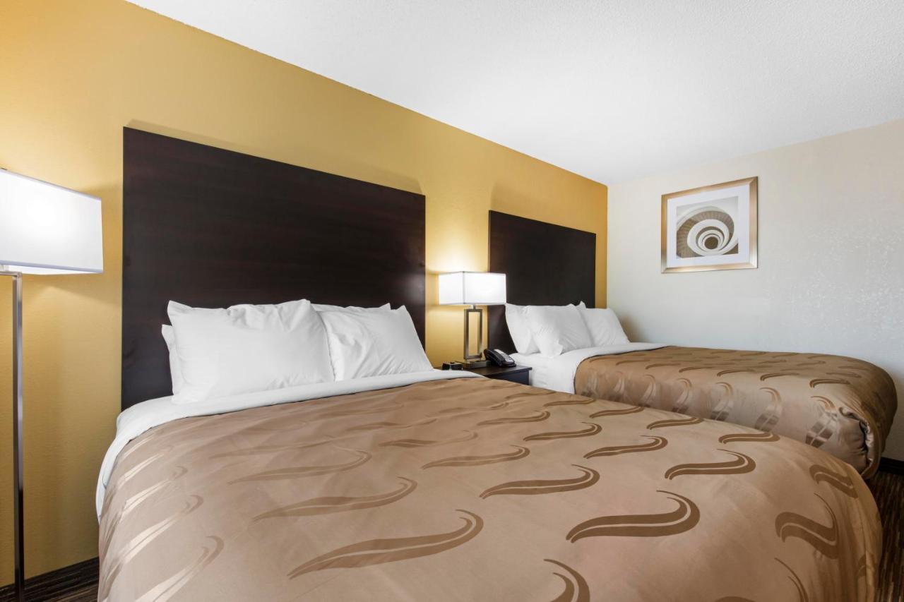 Quality Inn & Suites Metropolis I-24 Экстерьер фото