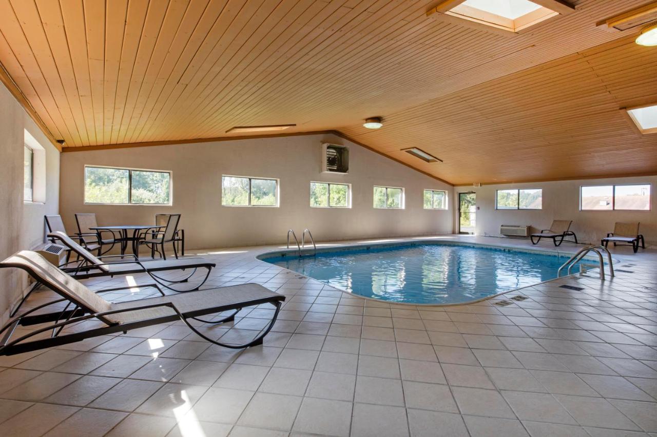 Quality Inn & Suites Metropolis I-24 Экстерьер фото