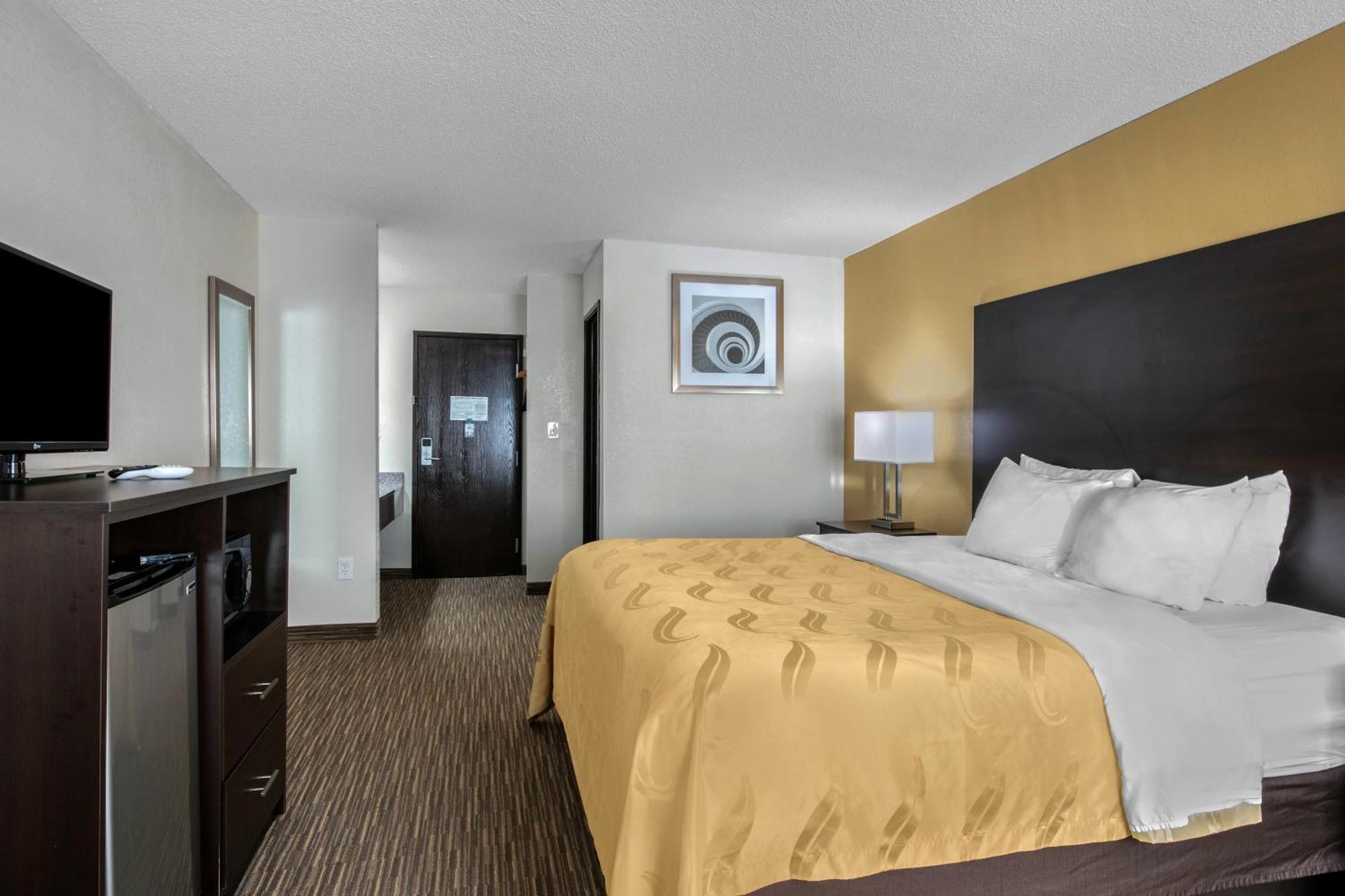 Quality Inn & Suites Metropolis I-24 Экстерьер фото