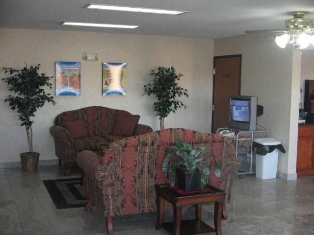 Quality Inn & Suites Metropolis I-24 Экстерьер фото