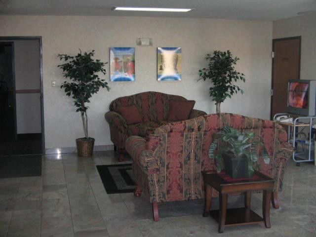 Quality Inn & Suites Metropolis I-24 Экстерьер фото